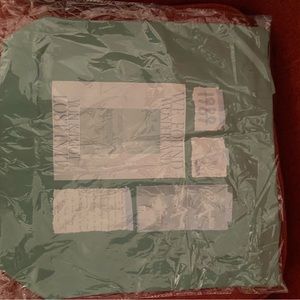 We Found Wonderland Green Tote bag